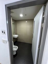 Hh @ Kallang (D13), Factory #575089511